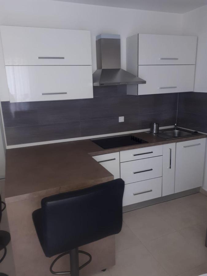 Studio Apartman Labrador Vodice Zewnętrze zdjęcie
